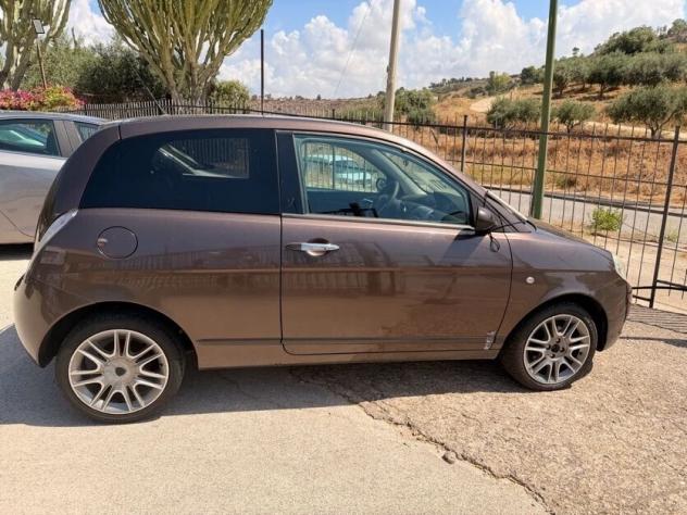 Lancia Ypsilon 1.3 MJT 75 CV Platino - Foto 8