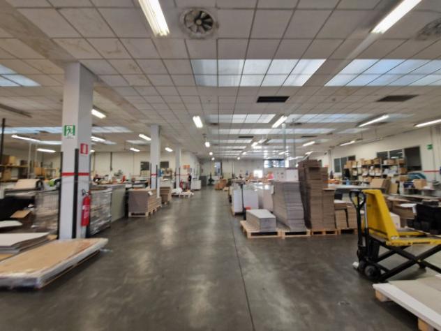Immobile di 3650 m² con più di 5 locali in vendita a Baranzate - Foto 18