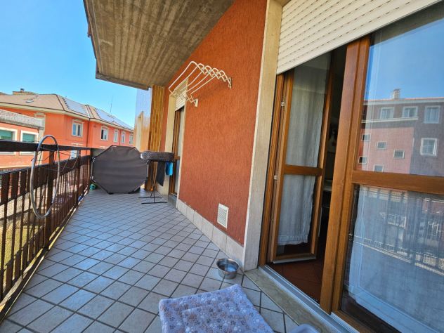Ampio trilocale ristrutturato con cantina - Foto 8