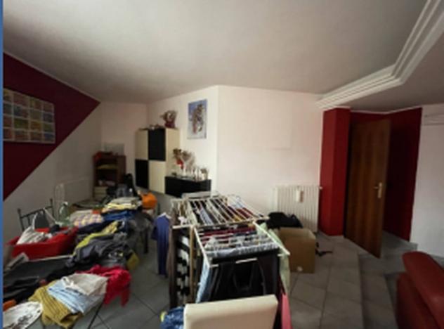 Immobile in asta di 345 m², box auto in vendita a Inveruno - Foto 2