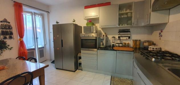 Nova Milanese vendesi appartamento 3 vani 110 Mq