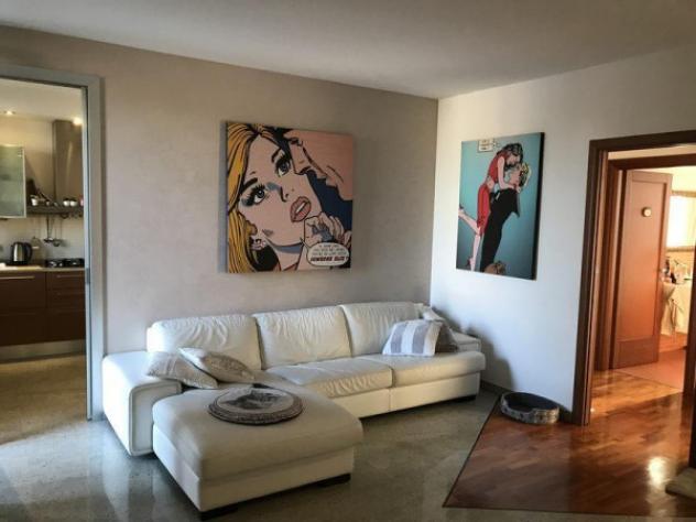 Villetta a schiera di 223 m² con più di 5 locali e box auto doppio in vendita a Soliera