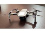 Drone Dji Mini 2 Fly Moro Combo + accessori