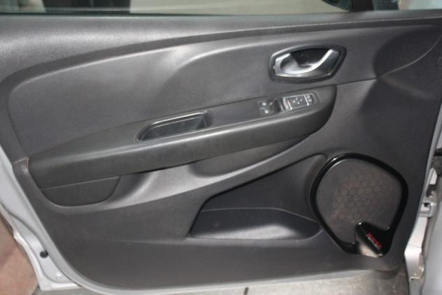 Renault Clio 1.2 75CV 5 porte Zen - Foto 8