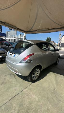 LANCIA YPSILON 1,2 - Foto 8