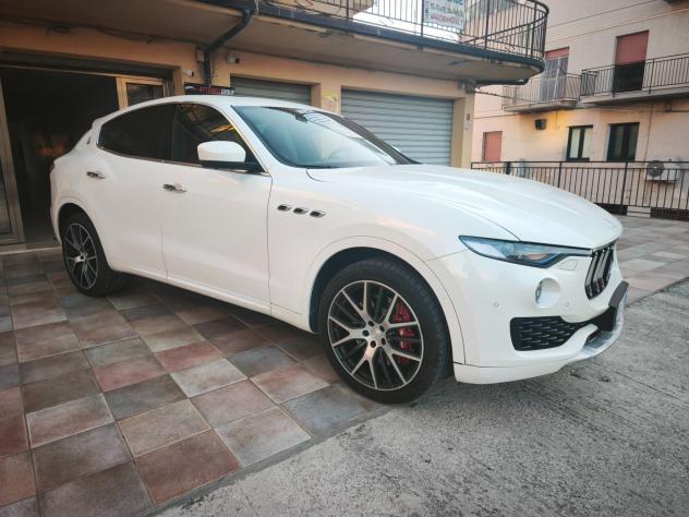Maserati Levante SQ4 V6 430 CV TETTO - Foto 10