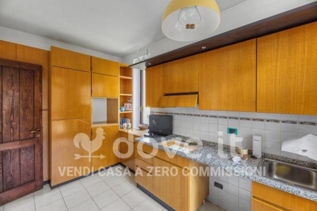 Villa di 475 m² con più di 5 locali e box auto doppio in vendita a Malnate - Foto 20