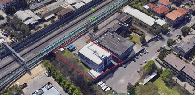 Immobile di 4600 m² con più di 5 locali in vendita a Cusano Milanino