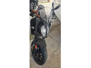 KTM DUKE 790