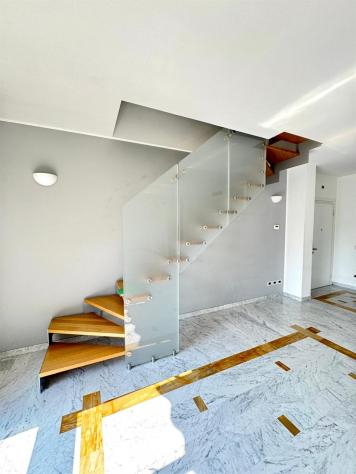 MONZA in zona residenziale AFFITTASI ULTIMO PIANO APPARTAMENTO CON TERRAZZO - Foto 3