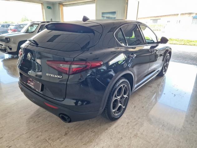 Alfa Stelvio Q4 190 CV Sprint - Foto 3