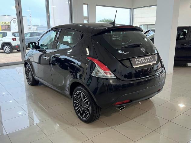 Lancia Ypsilon 1.0 Hybrid Gold 5 posti 2023 - Foto 4