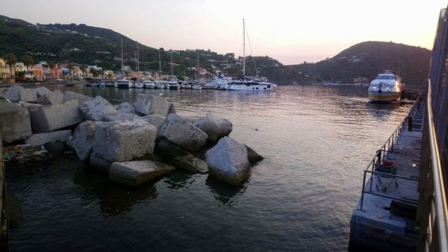 Lipari, Isole Eolie, rif.747 affittasi annualmente magazzino commerciale A/10 - Foto 4