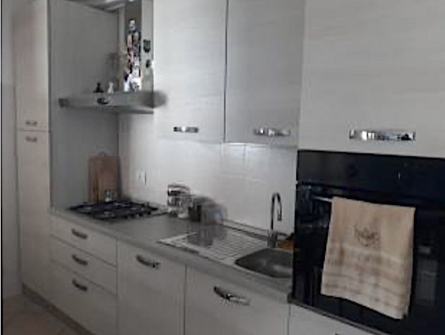 ACILIA MONTI DI SAN PAOLO BILOCALE ARREDATO CON BALCONE E POSTO AUTO SCOPERTO. - Foto 3