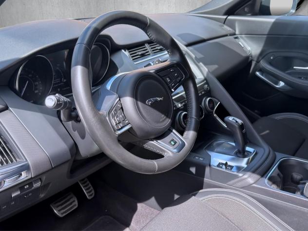 Jaguar E-Pace 2.0D i4 150cv R-DYNAMIC AUTO AWD - PROMO - Foto 9