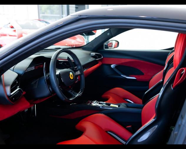 Ferrari 296 GTB 3.0 Hybrid DCT - Foto 5