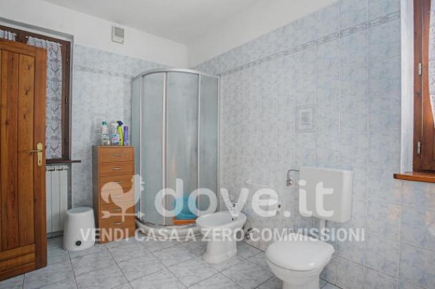 Villa di 180 m² con 4 locali e posto auto in vendita a Cocquio-Trevisago - Foto 18