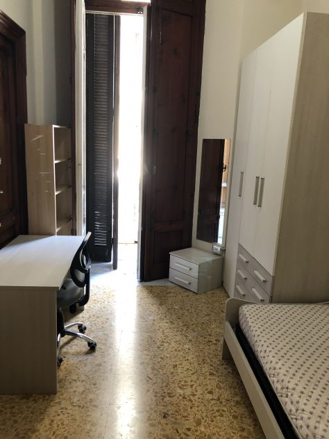 camera prestigiosa per studentessa in piazza bovio