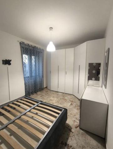 GUIDONIA TRILOCALE ARREDATO CON TERRAZZO E POSTO AUTO - Foto 5