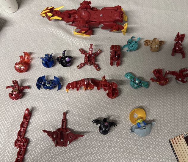 Bakugan - Lotto misto con pezzi da collezione