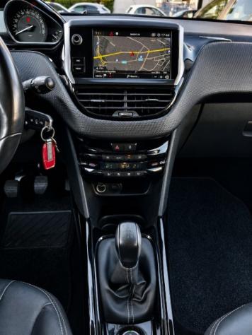 PEUGEOT 2008 BlueHDi 100 Cv Pelle Clima Aut. Navi Neo Patentati rif. 23795002 - Foto 10
