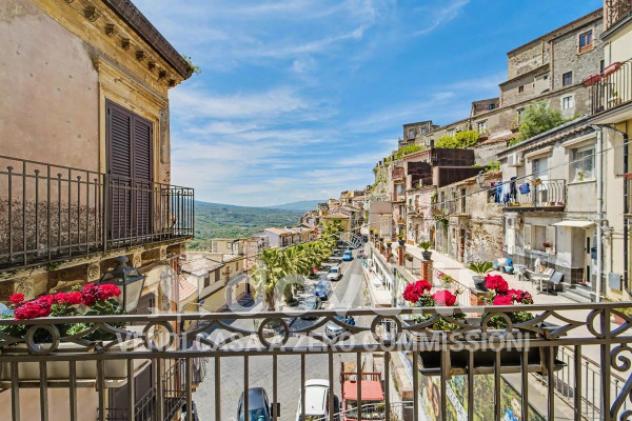 Appartamento di 180 m² con più di 5 locali in vendita a Castiglione di Sicilia - Foto 3