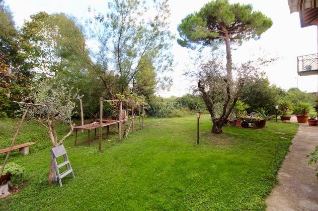 VILLA di 10 vani e di 350 mq (PIETRASANTA) rif. 114/VE - Foto 11