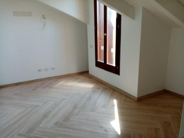 Appartamento di 120 m² con 3 locali in affitto a Varese - Foto 16