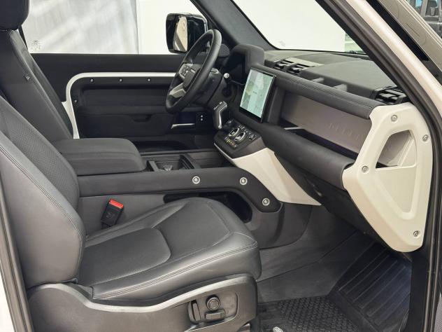 Land Rover Defender (2019) LAND ROVER 90 3.0D I6 200 CV AWD Auto SE - Foto 3