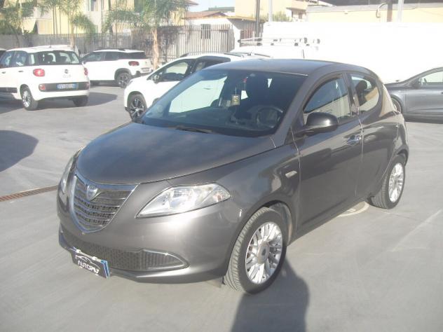 Lancia Ypsilon 1.2 69 CV 5 porte S&S Gold - 2014