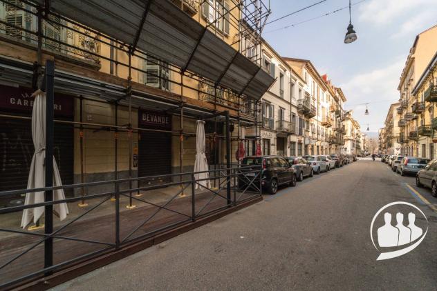 Negozio in vendita a Torino, San Salvario