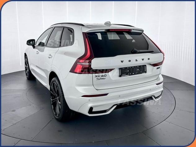 Volvo XC60 2.0 b5 mhev Plus Black Edition awd auto - Foto 4