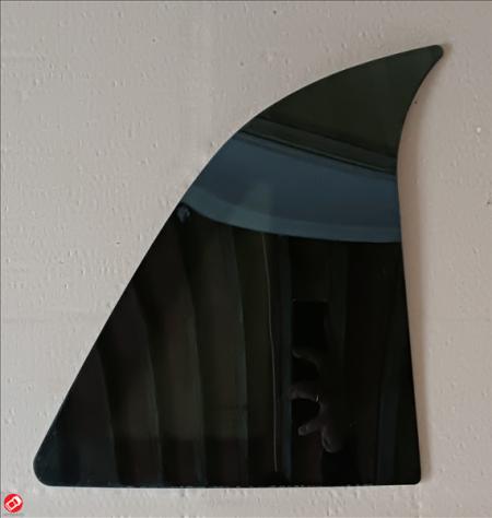 1403884 FINESTRINO VETRO POSTERIORE LATERALE FISSO DESTRO DU  P85 P88 6