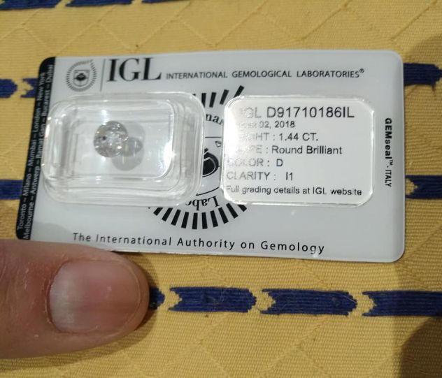 Diamante 1.44 Ct Color D Clarity I1 Certificato IGL - Foto 3