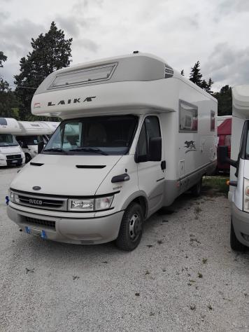 CAMPER LAIKA DUCATO MANSARDATO DINETTE GEMELLATO POSTERIORE FOTOVOLTAICO CLIMATIZZATORE CAMPEGGIO USATI GENERALI 1652 - Foto 2