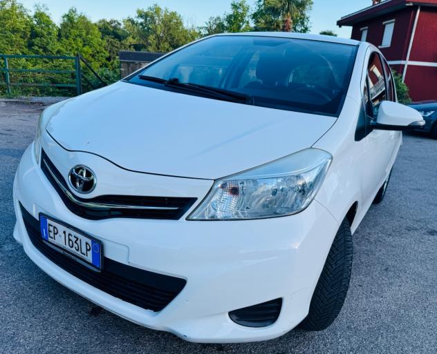 Toyota Yaris 1.0 5 porte Lounge OK NEOPATENTATI