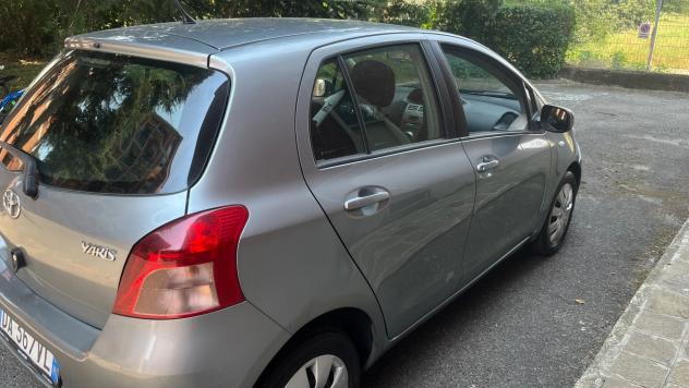 Toyota Yaris 1.0 5 porte Sol - Foto 3