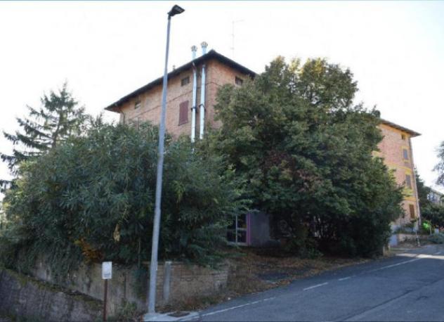 Immobile in asta di 627 m² con più di 5 locali e box auto in vendita a Castelvetro di Modena - Foto 2