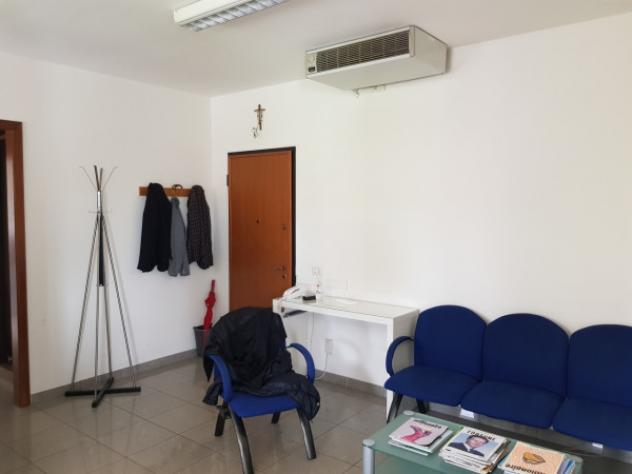 Immobile di 100 m² con 4 locali in affitto a Carpi - Foto 8