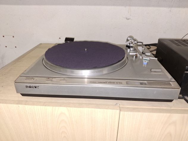 Giradischi Sony + amplificatore Sansui