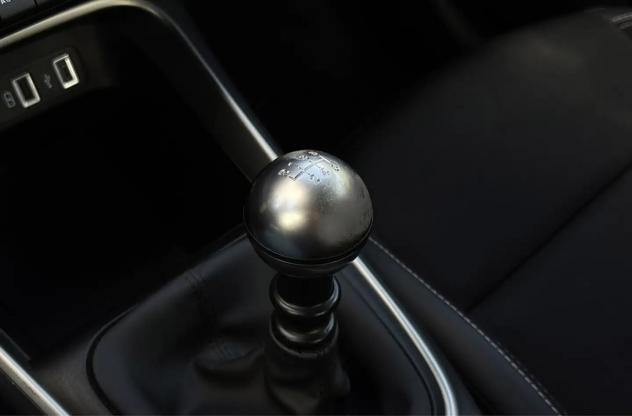 Jeep Avenger 1.2 Turbo 100 CV Altitude - Foto 8