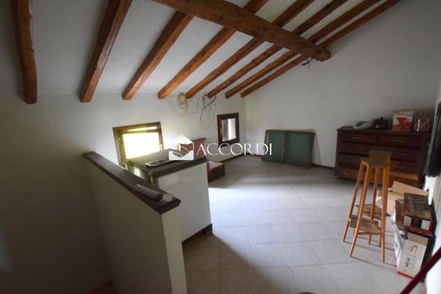 CASA INDIPENDENTE di 5 vani e di 120 mq (MONTEBELLUNA) rif. ZI146_1 - Foto 6