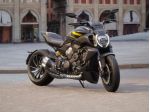 Ducati Diavel V4 DARK STEALTH YELLOW