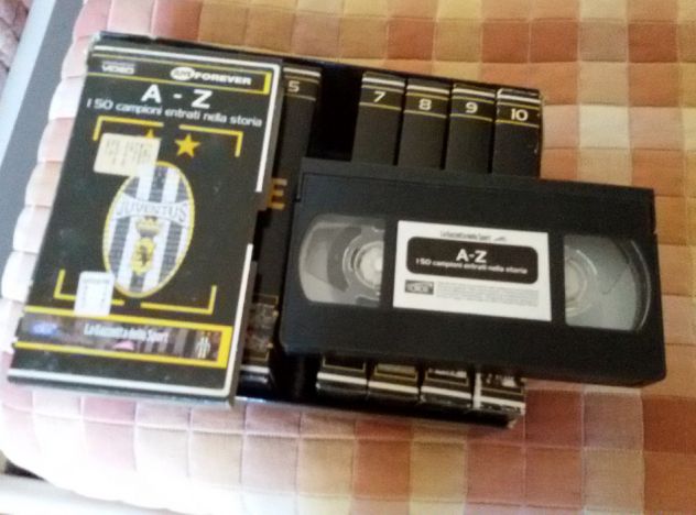 Cofanetto 10 videocassette VHS Juve Forever 2002 - Foto 2