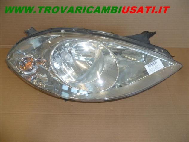 PROIETTORE D. A1698200261 MERCEDES Classe A (W169/C169) Parti elettriche Fanaleria Proiettori Proiettore ant. MERCEDES - Classe A - 01-10-2004 - 0