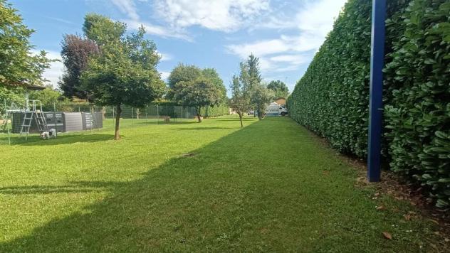 Vaprio d'Adda terreno commerciale