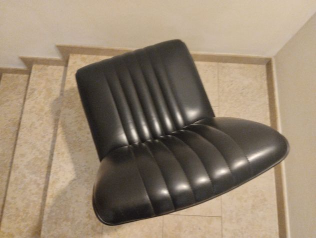 Coppia poltrone lounge anni ’70 in pelle nera – modernariato italiano - Foto 3