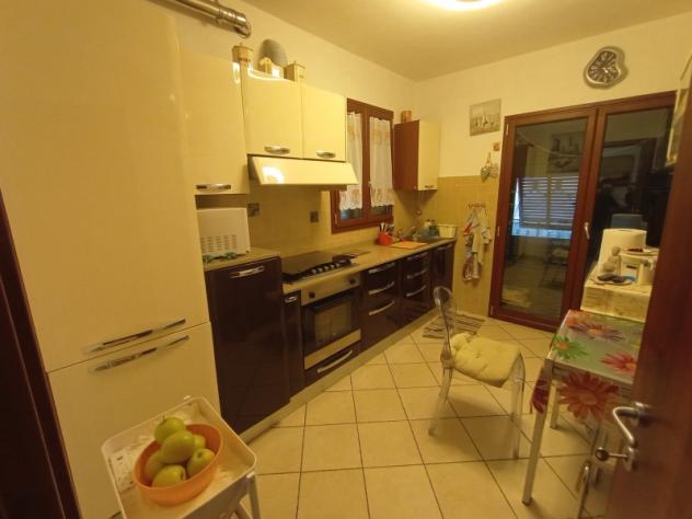VENDESI A CHIUSANICO APPARTAMENTO AUTONOMO in CASA BIFAMILIARE CON GIARDINO - Foto 8