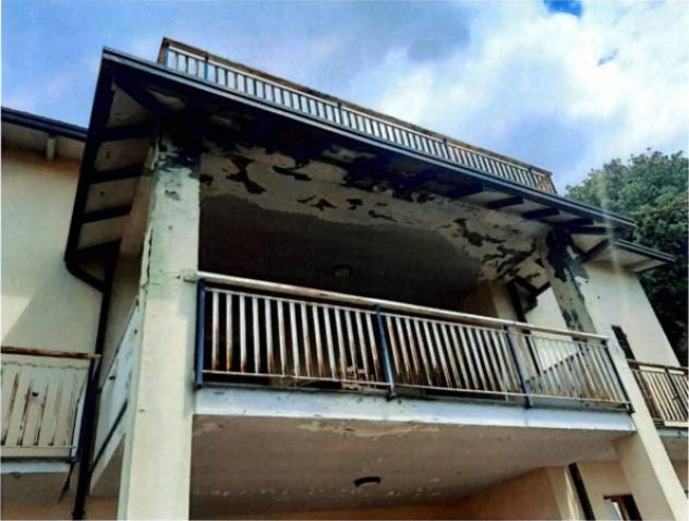 Immobile in asta di 416 m² con più di 5 locali e box auto doppio in vendita a Perugia - Foto 8