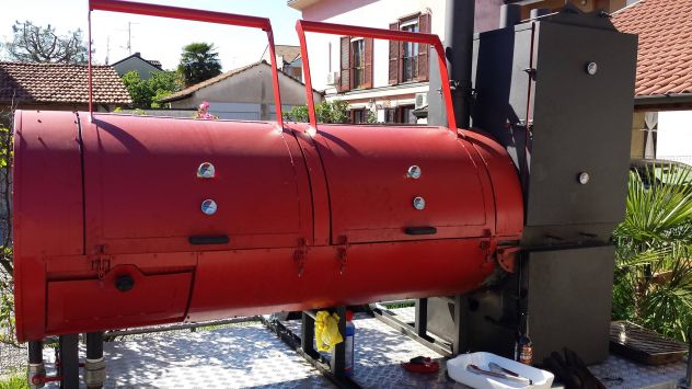 Barbeque Smoker su carrello